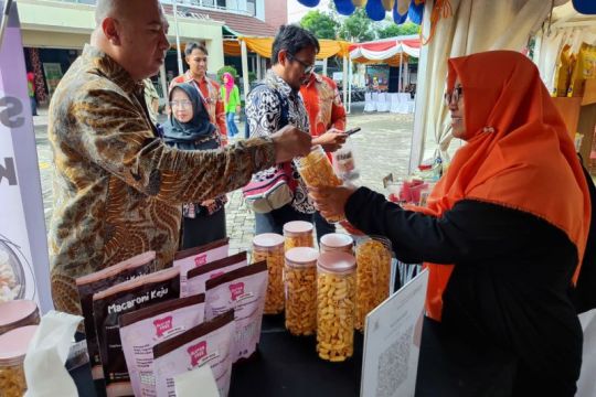 Pemberdayaan BRI dorong usaha kue kering "Bakulis" naik kelas