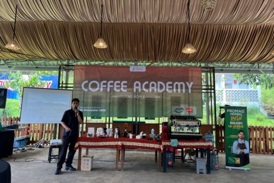 "Coffee Academy" jaring barista pemula berbagai daerah