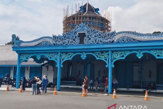 Raja Keraton Surakarta Paku Buwono XIII mangkat