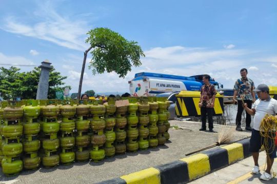 Pertamina-Pemprov Jateng jamin ketersediaan gas LPJ tiga kilogram di daerah banjir