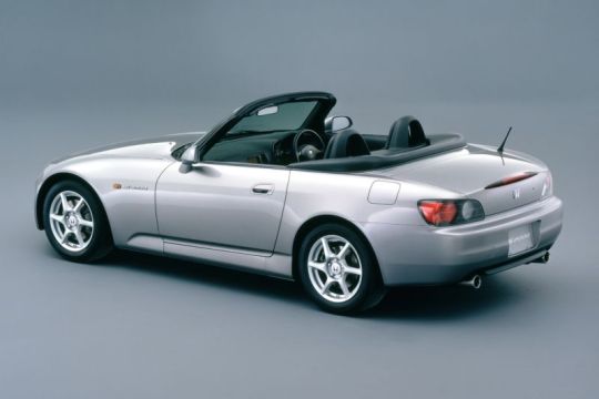 Honda masuki masa sulit akibat persaingan dagang dan semi konduktor