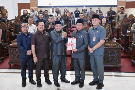 Pemkab Kapuas sampaikan nota keuangan RAPBD 2026