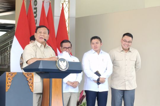 Prabowo ingin perpanjang rute Whoosh hingga Banyuwangi