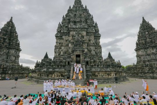 Candi Prambanan gelar prosesi Abhiseka Samapta Diwyottama Siwalaya