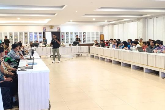 Legislator Kapuas dukung Diskominfosantik terus tingkatkan kompetensi PPID