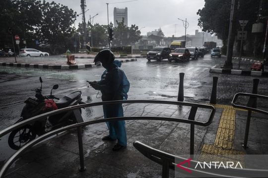 BMKG prakiraan cuaca Kota Surabaya berpotensi hujan ringan pada Kamis