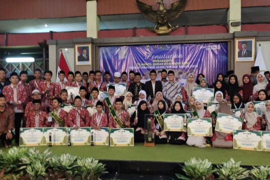 Kota Semarang pertahankan predikat juara umum MTQH Jateng