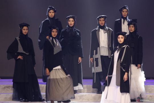 Surabaya Fashion Parade 2025