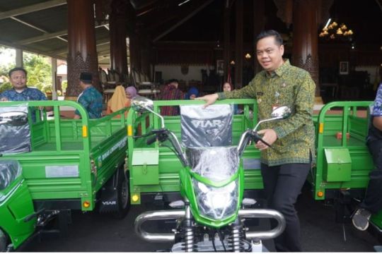 Pemkab Jepara bagikan kendaraan pengangkut sampah perkuat desa mandiri sampah