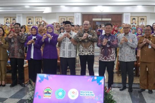 Wali Kota Tegal tandatangani komitmen penguatan posyandu se-Jawa Tengah