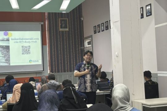 Narasumber Emerald Publishing di UMS beri strategi jitu publikasi jurnal secara mudah