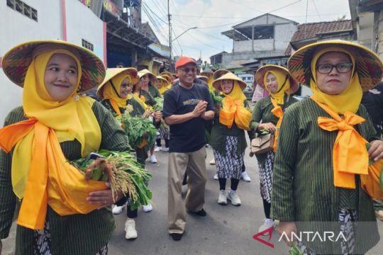 Samuel Wattimena  minta warga jaga tradisi merti desa