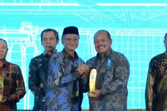 Pemprov Jateng meraih penghargaan peringkat II nasional Ajang Sutami Award 2025