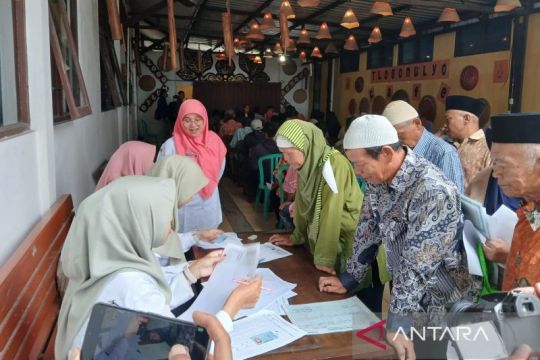 8.853 warga Temanggung terima bantuan DBHCHT kabupaten