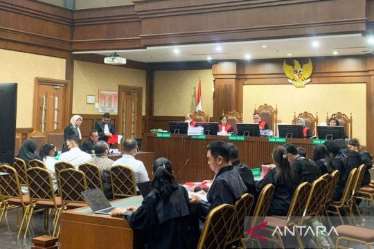 Korupsi Bank Jatim, lima terdakwa dituntut 16 tahun penjara