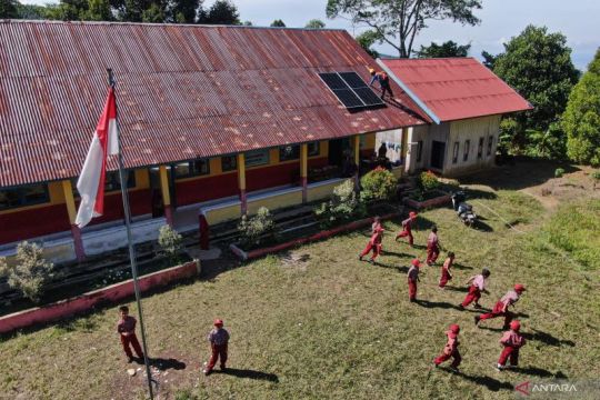 Penerapan PLTS dukung pembelajaran digitalisasi sekolah di wilayah 3T Sultra