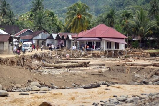 Data kerusakan rumah akibat banjir bandang di Padang