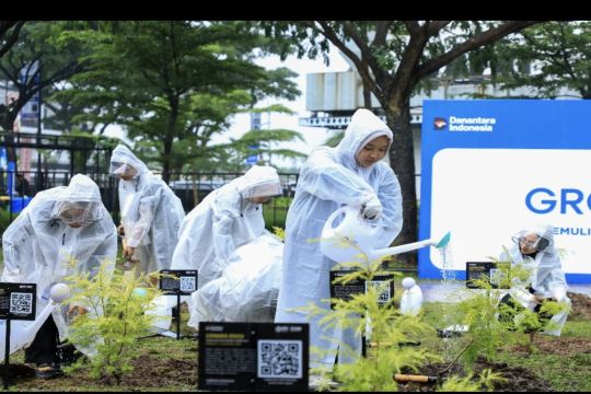 BRI tanam pohon dan ajak masyarakat peduli lingkungan