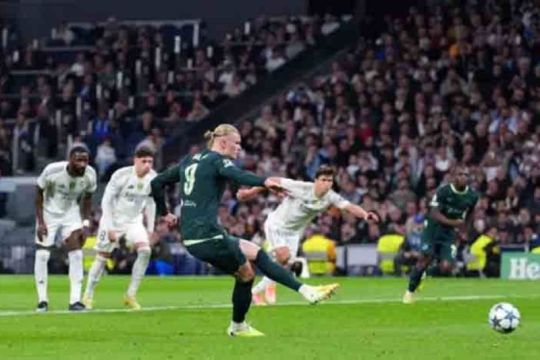 Real Madrid bungkam Alaves 2-1