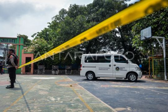 Foto: Mobil MBG tabrak siswa dan guru SDN Kalibaru 01 Cilincing