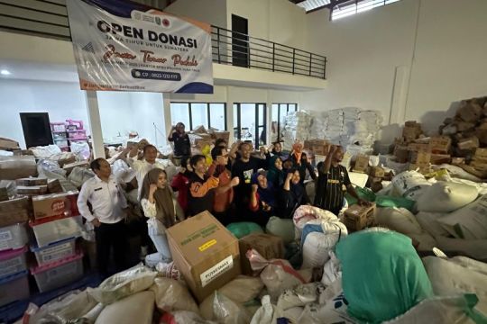 BPBD Jatim kirim 140 ton bantuan warga dan pemprov ke Sumatera-Aceh