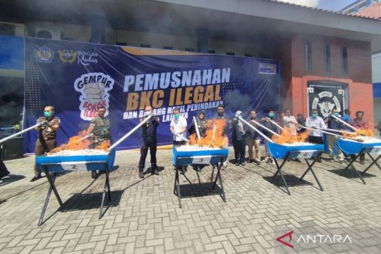 Bea Cukai Kudus memusnahkan 15,91 ton rokok ilegal