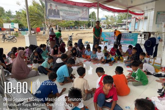 Khofifah kirim tim dokter spesialis bantu warga Aceh