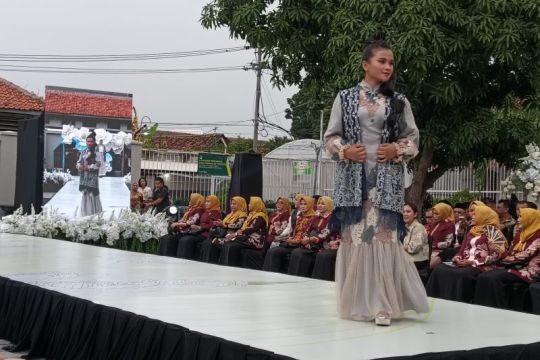 Lapas Bulu Semarang gelar peragaan busana angkat batik warga binaan