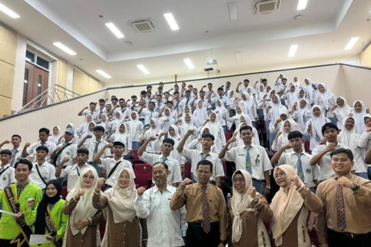 UIN Walisongo perkuat citra Kampus Islam Visioner lewat Visit School MAN 2 Tegal