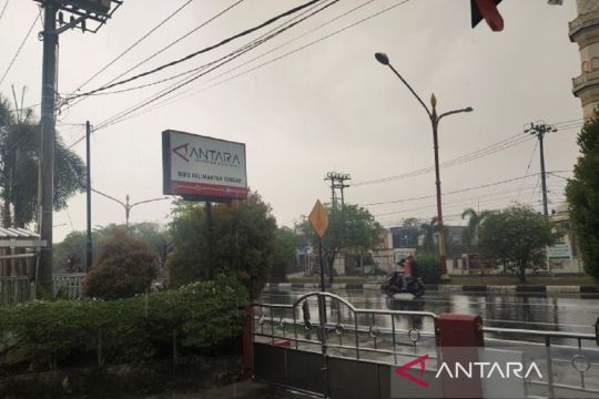 BMKG imbau masyarakat Kalteng waspadai hujan lebat disertai angin