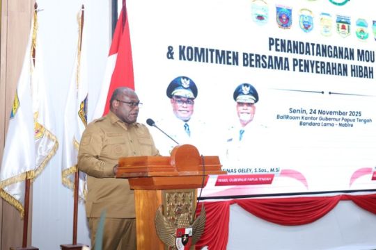 Pemprov Papua Tengah salurkan Rp22,9 miliar untuk mahasiswa 25 universitas