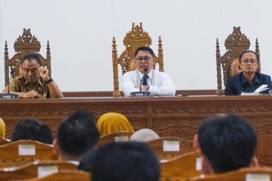 Wali kota: Tingkatkan kualifikasi dokter spesialis-subspesialis RSUD