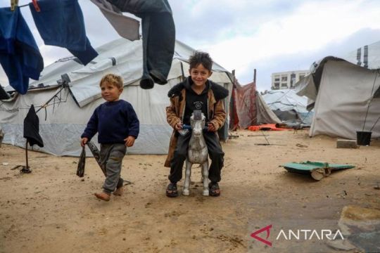 Cuaca dingin ekstrem menambah sulit kondisi pengungsi Palestina di Gaza