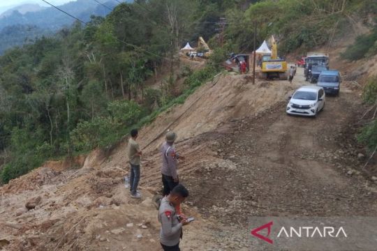 Pasca jalan amblas, Jalinsum Sipirok-Taput kembali terbuka