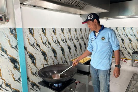 SPPG Gebangsari 2 Genuk jadikan senam sehat agenda bulanan