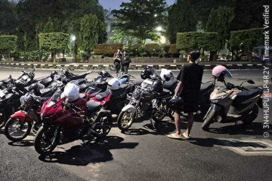 Polisi mengamankan puluhan pembalap liar di Semarang