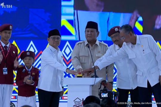 Kunjungi Banjarbaru, Prabowo luncurkan 166 sekolah rakyat