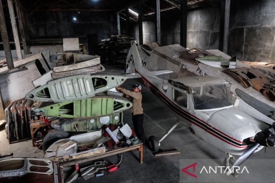 Bisnis bangkai pesawat di Sukoharjo, laku untuk properti kafe dan edukasi