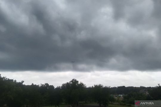 Indonesia dikepung tiga siklon tropis, ini prakiraan cuaca Semarang