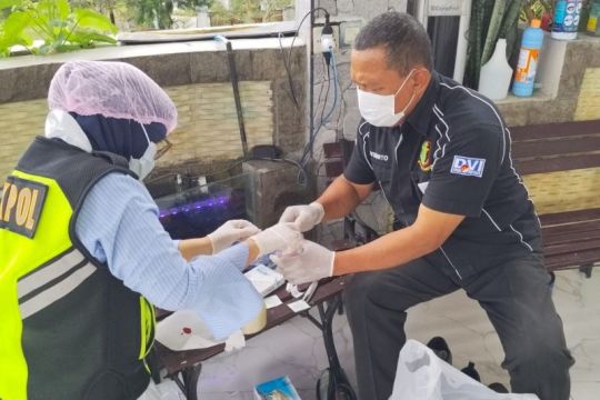 Polisi ambil sampel DNA keluarga korban pesawat ATR 42-500