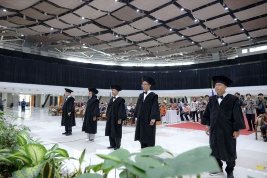 UMS perkuat peran sebagai poros intelektual lewat pengukuhan lima gubes