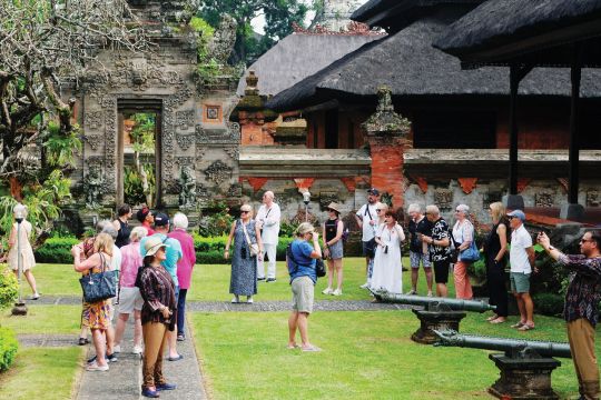 PUNGUTAN WISMAN SELAMA 2025 CAPAI RP369 MILIAR