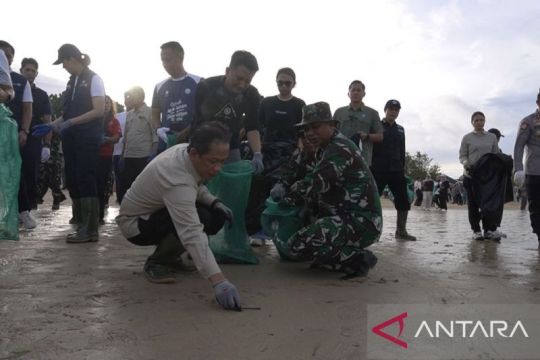 Menteri LH izinkan buang sampah pantai di TPA Suwung