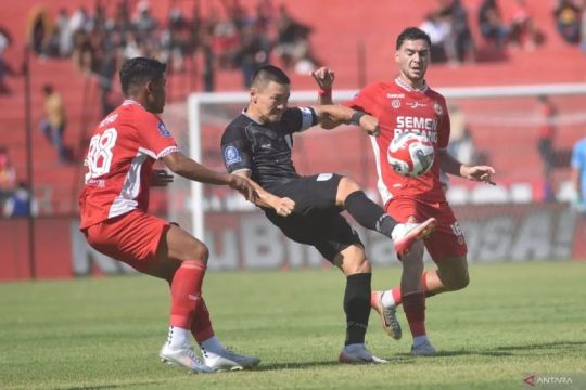 Persis Solo vs Semen Padang 2-1: Laskar Sambernyawa Keluar Zona Merah!