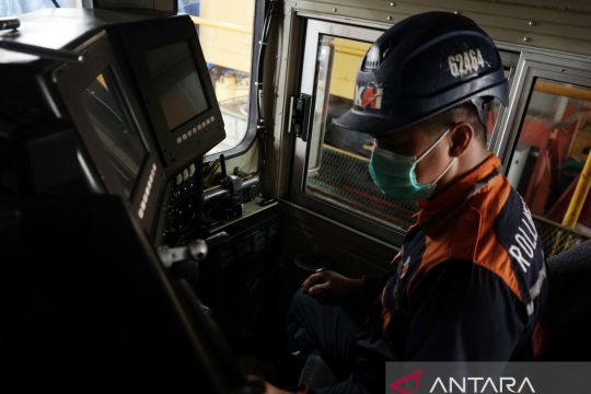 Perawatan lokomotif dan gerbong kereta jelang arus mudik Lebaran 2026