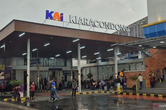 H-7 Lebaran 2026: 4.733 Pemudik Berangkat dari Stasiun Kiaracondong Bandung Hari Ini