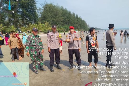 Warga Tapsel hilang digulung ombak Samudra Hindia, pencarian masih berlangsung