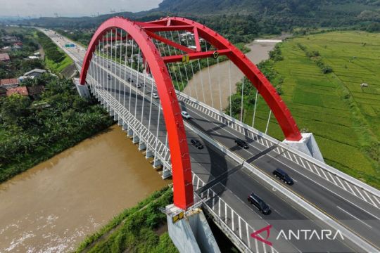 Arus balik melonjak, 101 ribu kendaraan tinggalkan Semarang