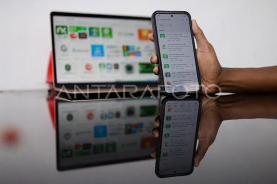 Utang pinjol masyarakat capai Rp100 triliun