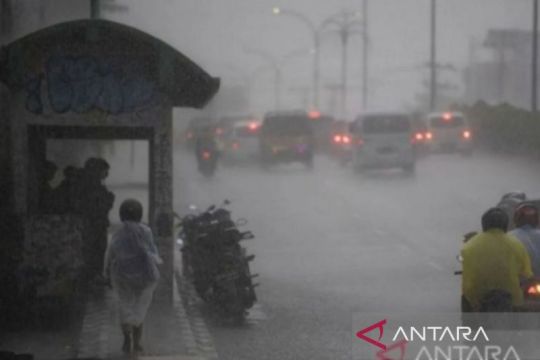 Sirkulasi siklonik di Samudra Hindia barat daya Banten picu hujan lebat